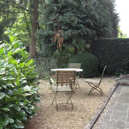 Quaint Holiday In With Garden Casa de Férias